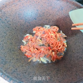 春笋炒肉的做法步骤：3