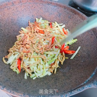 春笋炒肉的做法步骤：6