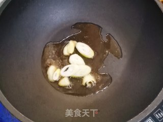糖醋带鱼的做法步骤：4