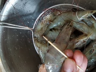 香辣虾的做法步骤：1