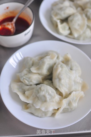 就爱这口香～槐花鸡蛋饺子的做法步骤：8