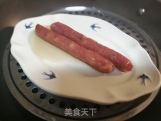春天时令美食快手菜～甜豆炒腊肠的做法步骤：3