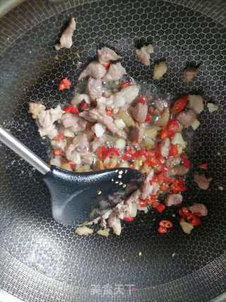扁豆炒肉的做法步骤：3
