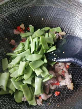 扁豆炒肉的做法步骤：4