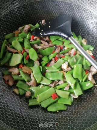 扁豆炒肉的做法步骤：5