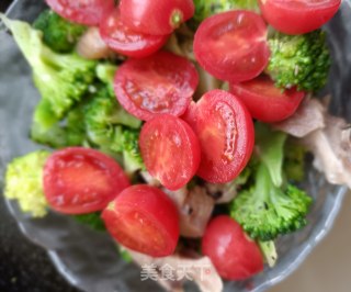 西兰花鸡腿肉沙拉的做法步骤：10