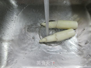 空心菜梗炒茭白的做法步骤：3