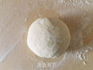 槐花韭菜猪肉馅儿饼的做法步骤：1