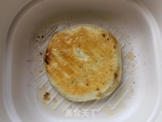 槐花韭菜猪肉馅儿饼的做法步骤：10
