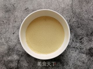槐花韭菜猪肉包的做法步骤：3
