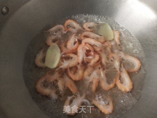 白灼河虾的做法步骤：4