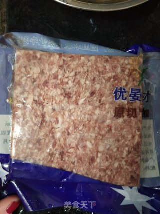 牛肉粒翻炒白菜花的做法步骤：1