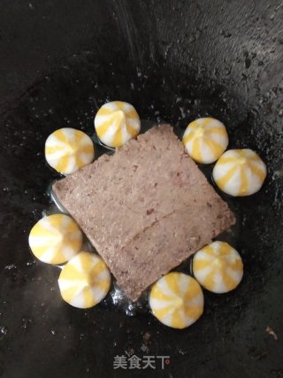 牛肉粒翻炒白菜花的做法步骤：5