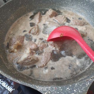 白煮牛肉的做法步骤：2