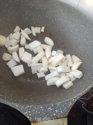 白萝卜烧牛肉的做法步骤：5