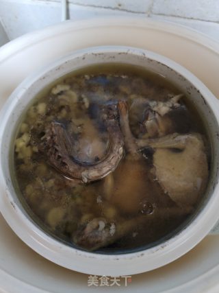 绿豆炖排骨鸽子汤的做法步骤：7