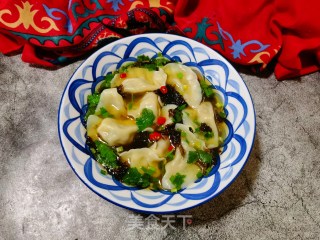 酸辣槐花韭菜猪肉饺的做法步骤：9