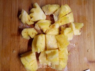 菠萝罐头的做法步骤：1