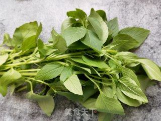 蒜蓉小米椒拌荆芥的做法步骤：1