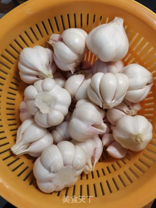 糖醋腌新蒜的做法步骤：2