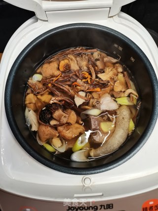 杂菌排骨汤的做法步骤：3