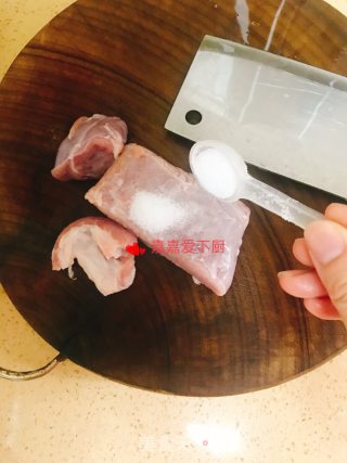 咸鱼蒸猪肉的做法步骤：2