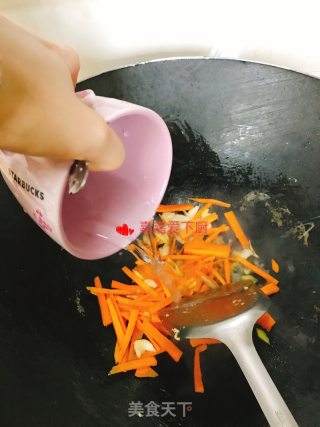 让你舔盘的鸡蛋炒面的做法步骤：9