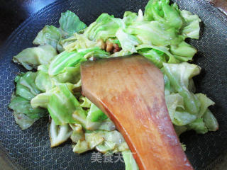 肉片牛心菜炒铁棍山药粉条的做法步骤：9