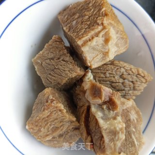 山药番茄炖牛肉的做法步骤：2