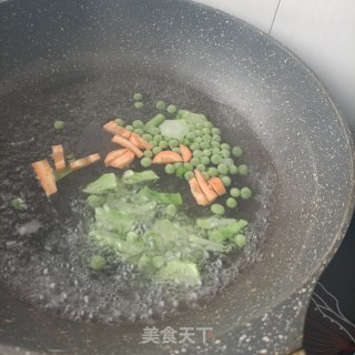 豌豆西兰花牛肉沙拉的做法步骤：2