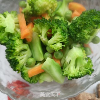 豌豆西兰花牛肉沙拉的做法步骤：7