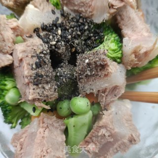 豌豆西兰花牛肉沙拉的做法步骤：10