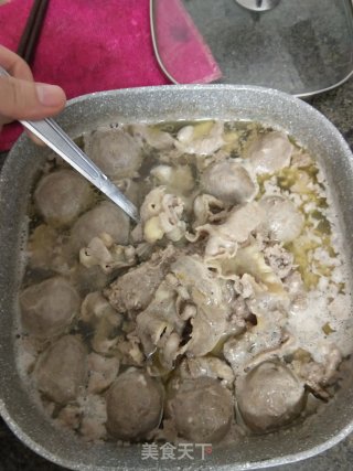 清水煮牛肉火锅的做法步骤：3