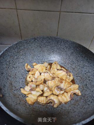 香菜炒脆鲩鱼的做法步骤：6