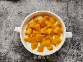 坚果芒果酸奶杯的做法步骤：7