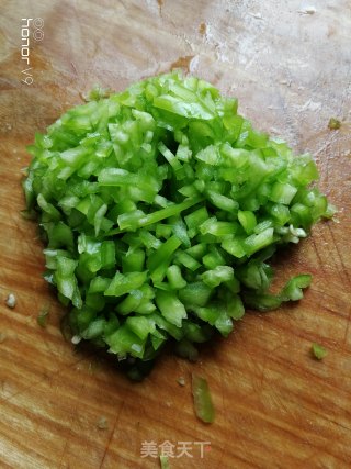 土豆鸡蛋素水饺的做法步骤：4