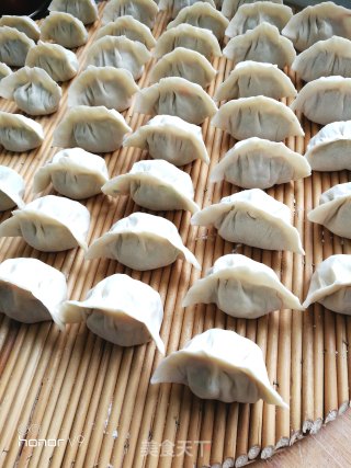 土豆鸡蛋素水饺的做法步骤：10
