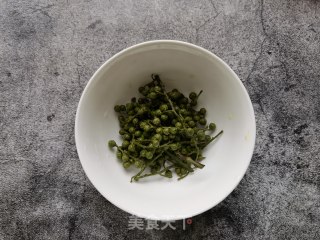 青花椒水煮鱼的做法步骤：5