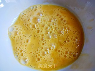 西红柿炒鸡蛋的做法步骤：2