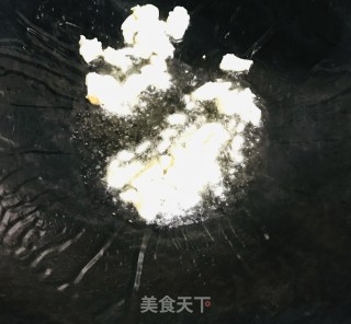 叉烧炒茄子蒜薹的做法步骤：5