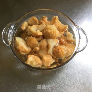 猴头菇排骨汤的做法步骤：1