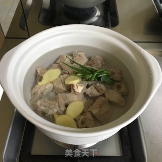 猴头菇排骨汤的做法步骤：4
