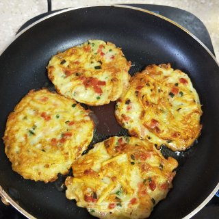 土豆丝煎饼的做法步骤：7