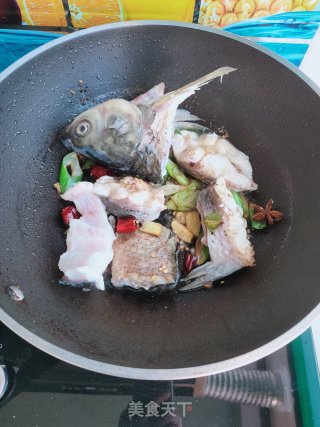 酱烧草鱼的做法步骤：7