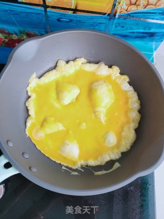 蒜薹西红柿炒鸡蛋的做法步骤：4