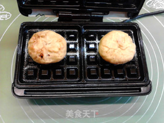 玫瑰奶酪夹心莜面华夫饼的做法步骤：11