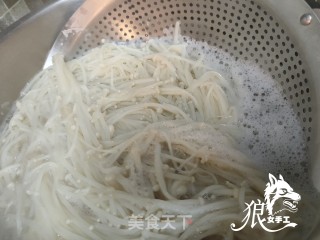 红油金针菇的做法步骤：2