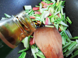 佐餐盐方炒芹菜的做法步骤：5