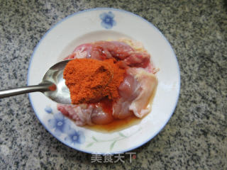 新奥尔良琵琶腿肉汉堡的做法步骤：4