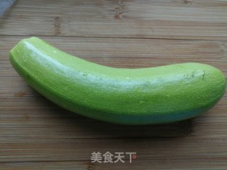 凉拌西葫芦的做法步骤：1